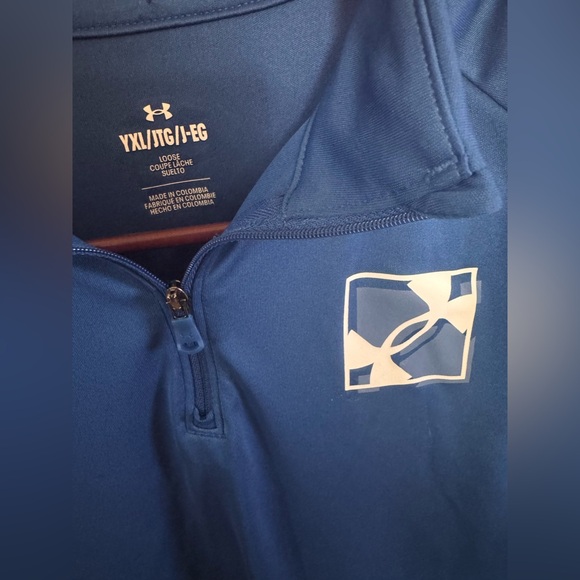 Under Armour Quarterzip - Picture 3 of 3